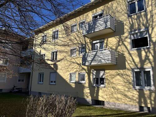 Außen Süd - 1 Zimmer Etagenwohnung in Kempten