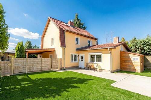 Rückansicht - (KI optimiert) - 