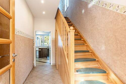 Flur - 5 Zimmer Einfamilienhaus zum Kaufen in Hoppegarten