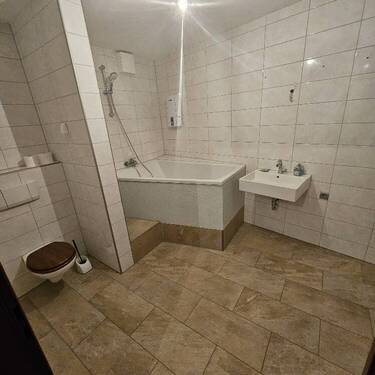 Badezimmer-001 - 