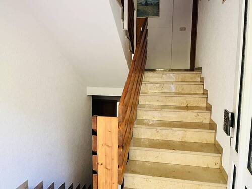 Treppenhaus mit Marmorbelag - 