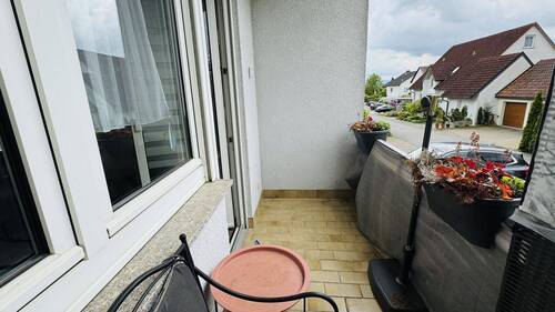 tlw. überdachter Balkon in herrlicher Südlage - 