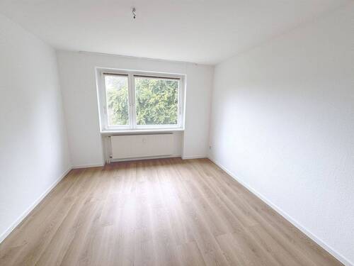 Schlafzimmer 1 - 3 Zimmer Etagenwohnung zum Kaufen in Hamburg