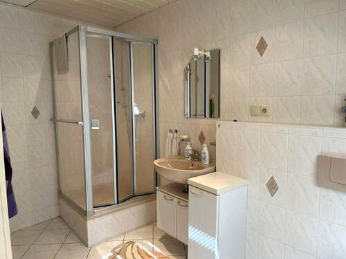 DG Bad mit Dusche - 