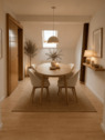 Essbereich (Symbolbild, KI-generiert) - 4 Zimmer Etagenwohnung in Gera
