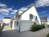Moderne DHH - Neuwertige DHH in ruhiger Lage. Viel Platz für die ganze Familie in Endingen-Königschaffhausen!