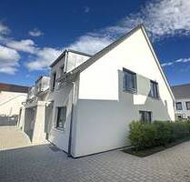 Neuwertige DHH in ruhiger Lage. Viel Platz für die ganze Familie in Endingen-Königschaffhausen!