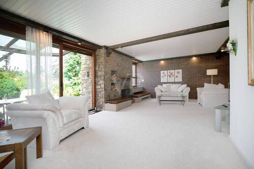 Wohnbereich mit Terrassenzugang (I) - 4 Zimmer Bungalow zum Kaufen in Rüsselsheim am Main