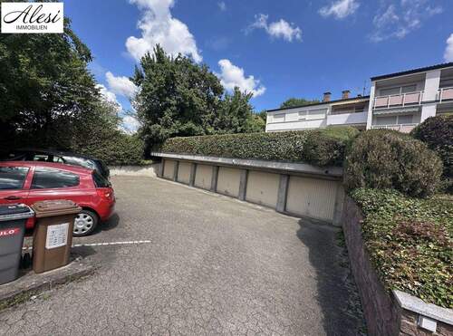 Hausansicht - 2 Zimmer Mehrfamilienhaus, Wohnhaus zum Kaufen in Waiblingen