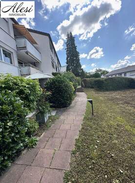 Hausansicht - 2 Zimmer Mehrfamilienhaus, Wohnhaus in Waiblingen