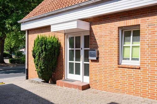 Seitenansicht - Einfamilienhaus mit 215,00 m² in Neuenhaus / Veldhausen zum Kaufen