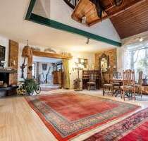 Düsseldorf-Eller Großes Wohn- und Geschäftshaus auf weitläufigem Grundstück