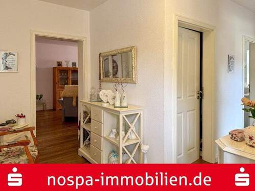 Flur - Top renovierte 3-Zimmer Eigentumswohnung!