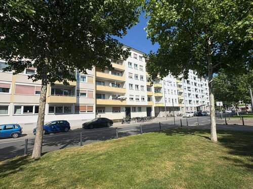 Hausansicht 2 - Etagenwohnung mit 95,00 m&sup2; in Mannheim / Schwetzingerstadt Oststadt zum Kaufen