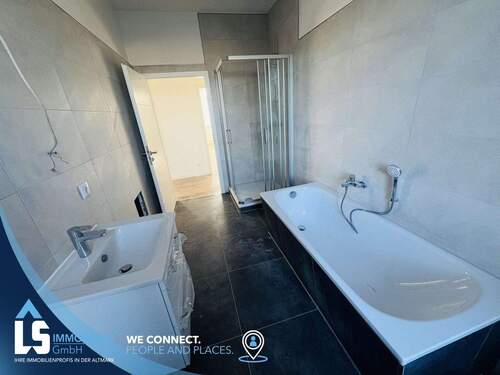 Bad - 2 Zimmer Etagenwohnung zur Miete in Stendal