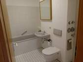 Bad mit Wanne - 