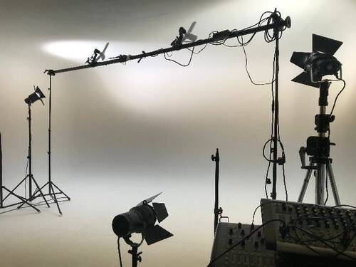 Monatspreis - Foto Film Studio Ateliergemeinschaft - Foto Film Studio 