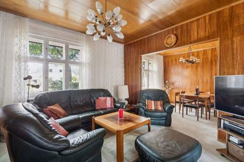 Bild 1 - Stilvolles Einfamilienhaus mit großzügigem Garten