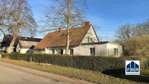 Straßenansicht - 4 Zimmer Einfamilienhaus zum Kaufen in Klein Trebbow / Barner Stück