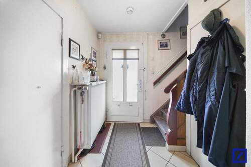 Eingangsbereich - 5 Zimmer Mehrfamilienhaus, Wohnhaus zum Kaufen in Bremen