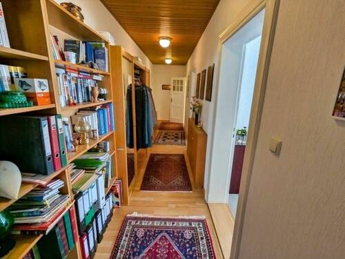 Flur - Etagenwohnung mit 80,00 m&sup2; in Berlin zum Kaufen