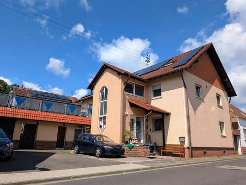 Hof und Haus - Hier wohnt die Freiheit - Großzügiges Haus mit PV, Garten & mehr!