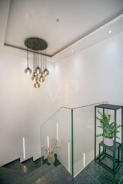 Treppenaufgang (II) - 