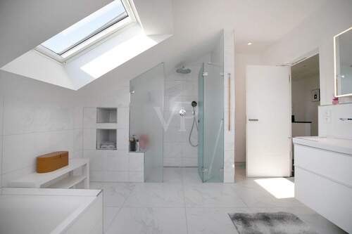 Tageslichtbadezimmer Dachgeschoss (I) - 