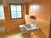 Bad mit Dusche - 