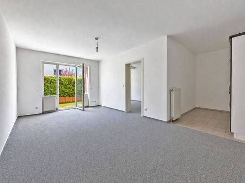 heller Wohnbereich - Zentral gelegene 2-Zimmer-Terrassenwohnung in Bad Vilbel