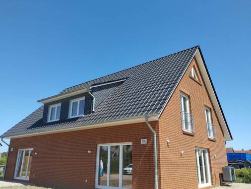 Ansicht - -- Neubau -- Doppelhaushälfte im Alten Land