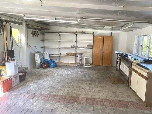 Garage - 