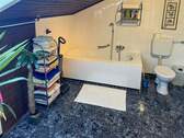 Badezimmer mit Dachfenster II - 