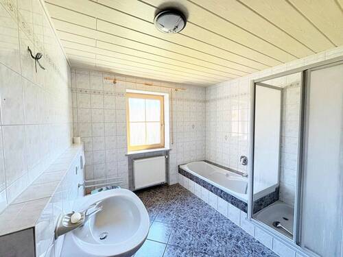 Familienbad in Komplettausstattung - 