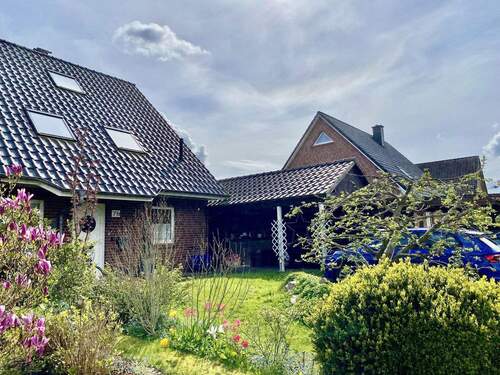 Ansicht Haus vorne - Familienfreundliches Wohnen - Nähe Ostsee - Große DHH - 5 Zi