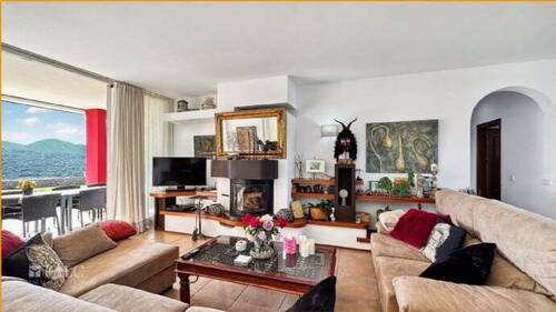 ... Wohnbereich/salón/living space - 