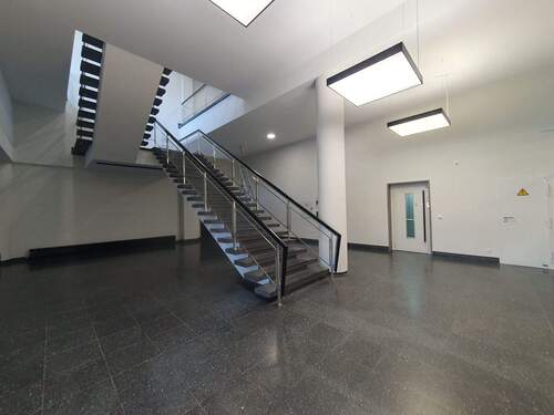 Eingangsbereich - nahe U-Bhf. Wittenbergplatz + zentral + optimale Anbindungen --- Büro Praxisflächen + Stellplätze