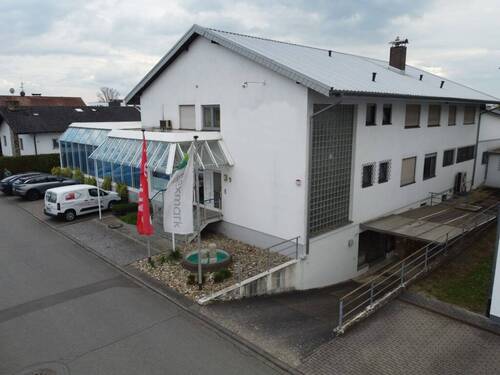 Außenaufnahme 1 - RICH - Vielseitig nutzbares Gewerbeobjekt mit Büro-, Lager- und Ausstellungsflächen - provisionsfrei