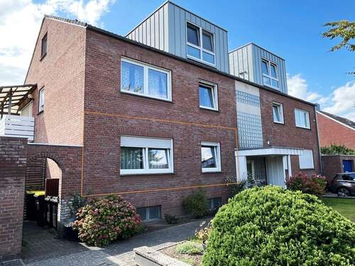 Straßenansicht - EG-Whg. li. - 4 Zimmer Etagenwohnung in Greven