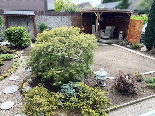 Neu angelegter Garten - 