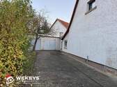 Zufahrt auf das Grundstück - 