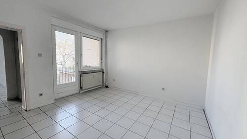 Schlafzimmer mit Balkon - 