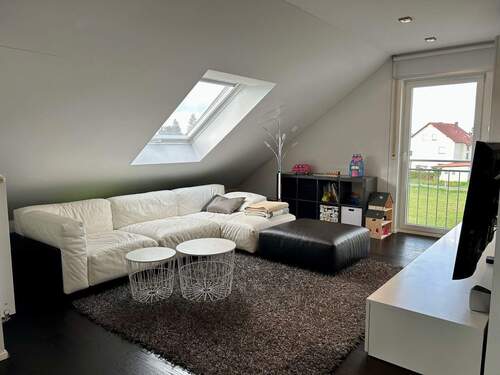 Wohnbereich - 4 Zimmer Etagenwohnung zum Kaufen in Höchstadt