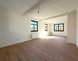 Wohn-Essbereich - Modernes Wohnen auf drei Etagen - kernsanierte Maisonette mit Dachterrasse