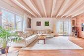 Geräumiges Wohnzimmer - 