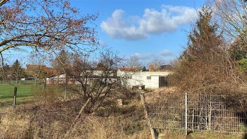 Südwest-Ausrichtung - Grundstück mit Potential - 179.000,00 EUR Kaufpreis, ca.  0,00 m²