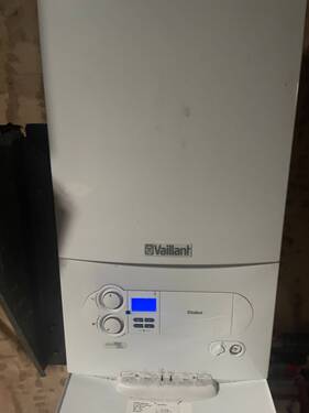 3 sep. Gasthermen. wie auch 3 Elektrozähler sep. - 