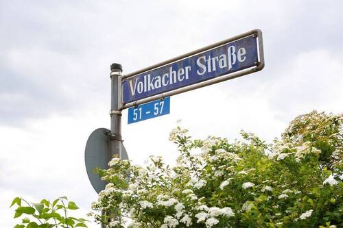 Ihre neue Hausanschrift-Volkacher-Straße - 