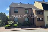 Straßenansicht - 9 Zimmer Einfamilienhaus in Hilden