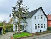 Ansicht - Großzügiges Wohnhaus mit Einliegerwohnung im OG in TOP-zentraler Lage von Brake